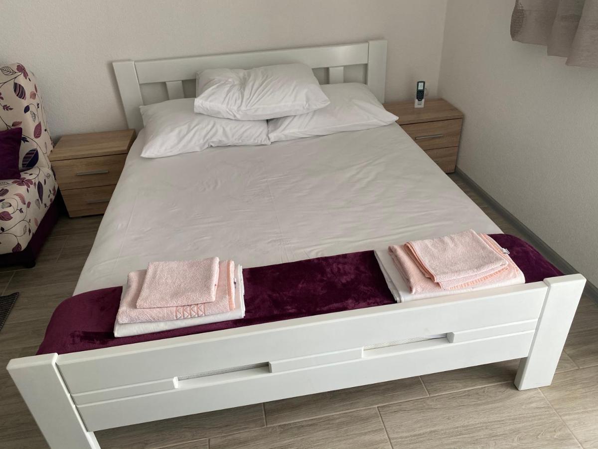 Apartmani Anita 斯塔利格拉德-帕克利尼卡 外观 照片